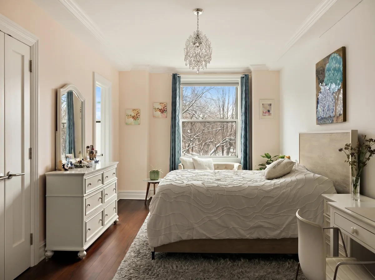 Second bedroom